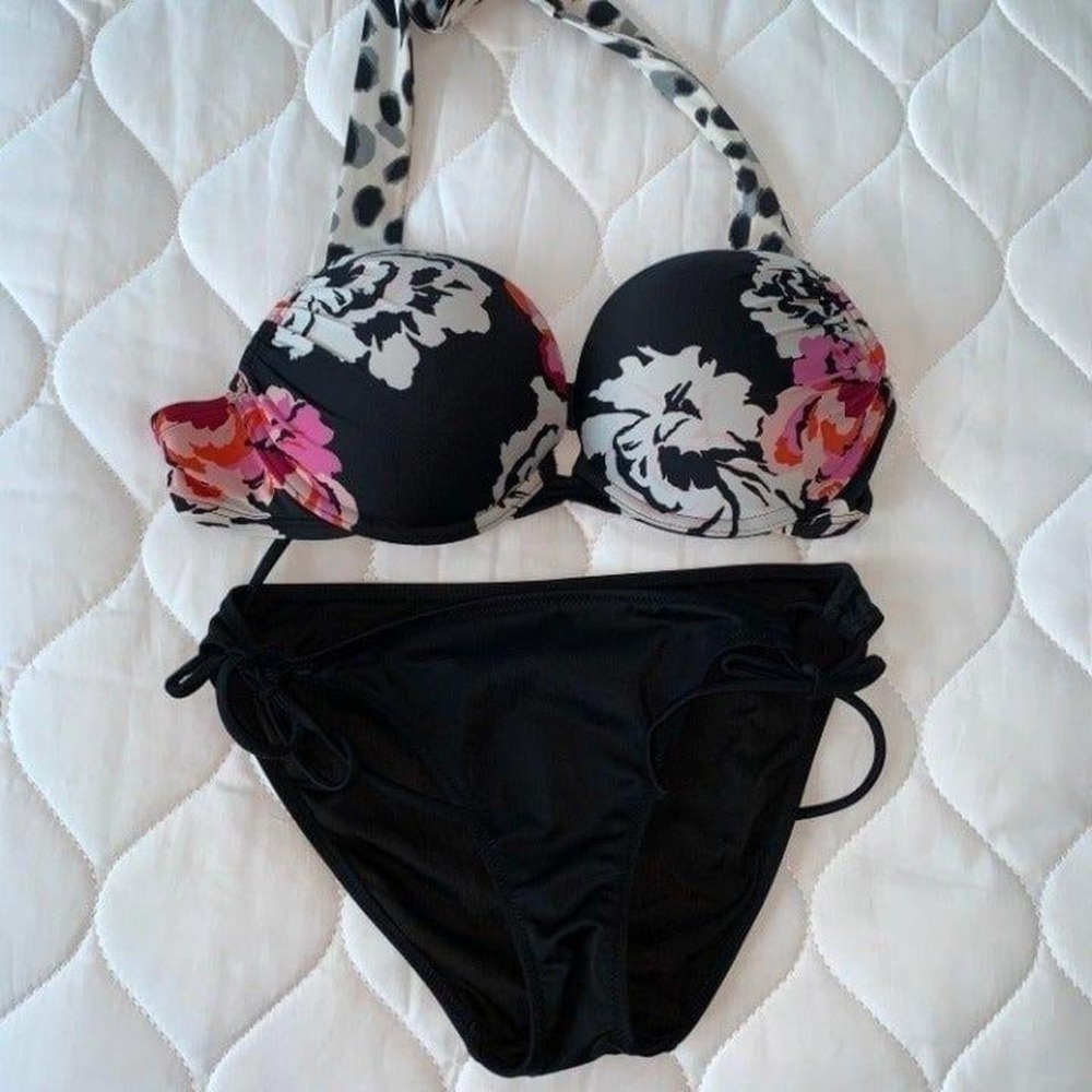32B Small Bombshell Bikini Set Swimsuit